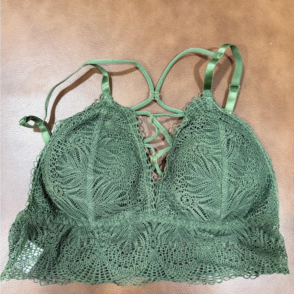 Elegant Lace Bralette in Green